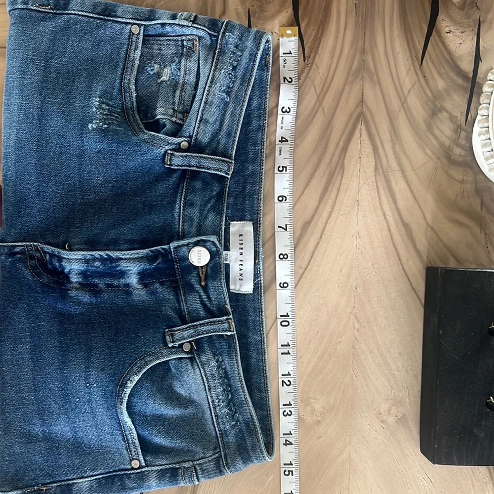 Risen Relaxed Jeans - Picture 9 of 13